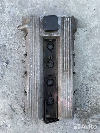 Клапанная крышка бмв Е-36