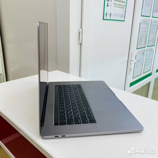 Ноутбук Apple MacBook Pro (A1707)