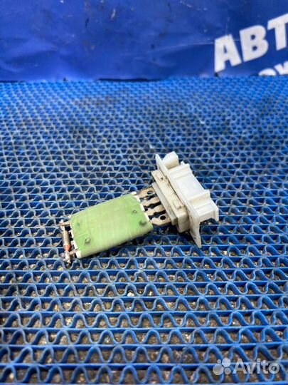 Резистор печки Renault Logan седан K7J 2007