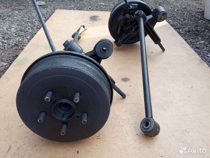 Барабаны кулаки рычаги задние Carina E