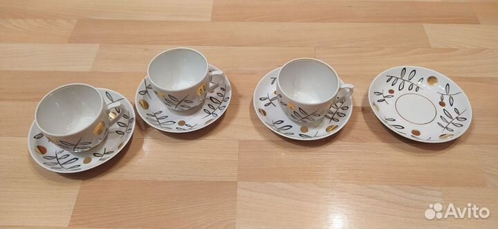 Чайный сервиз/набор (чашки, блюдца, тарелки) 1.5шт
