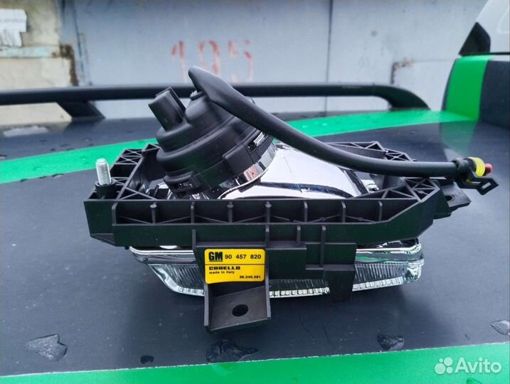 Противотуманная фара правая Opel Omega B