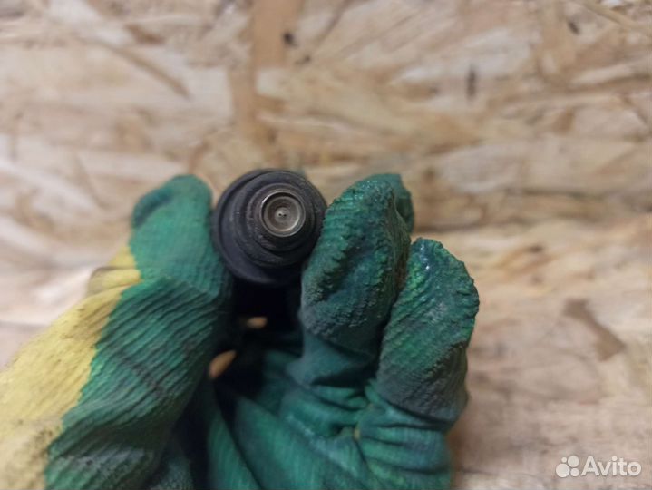 Форсунка топливная Opel Astra F X18XE