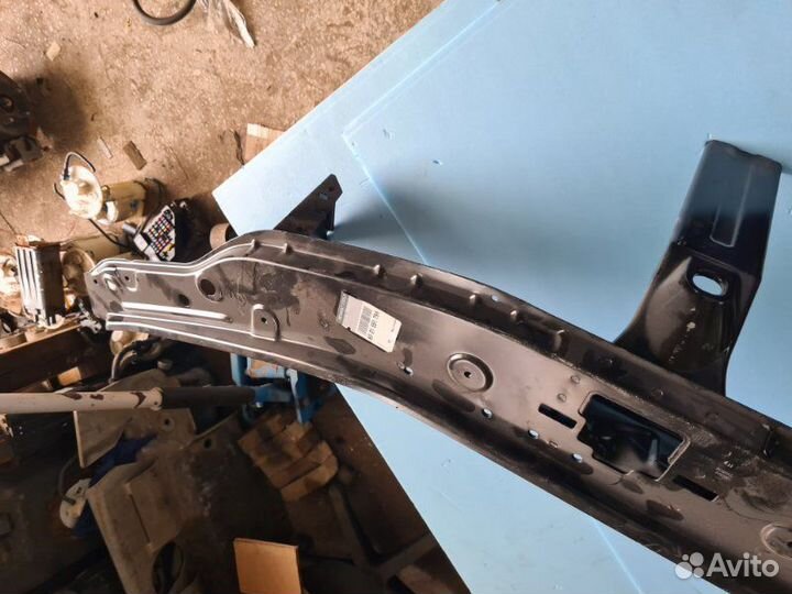 Рамка радиатора LADA Largus 2016