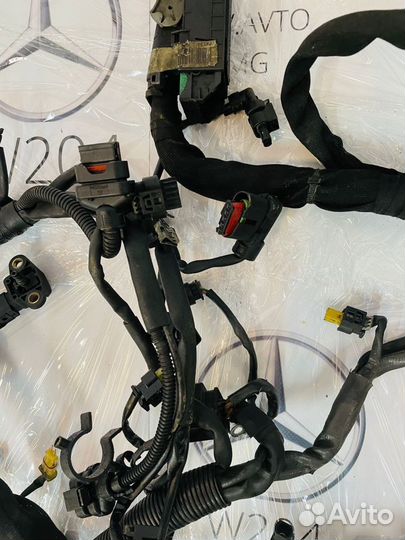 Проводка двигателя Mercedes W204
