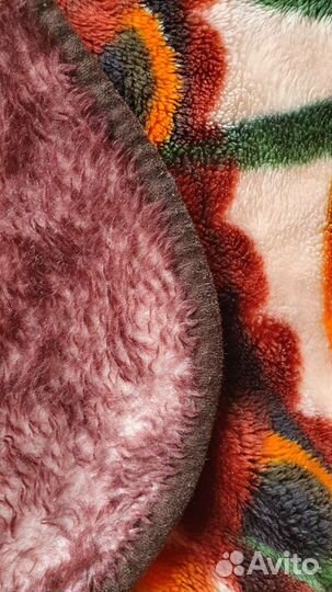 Пледы и покрывало бу