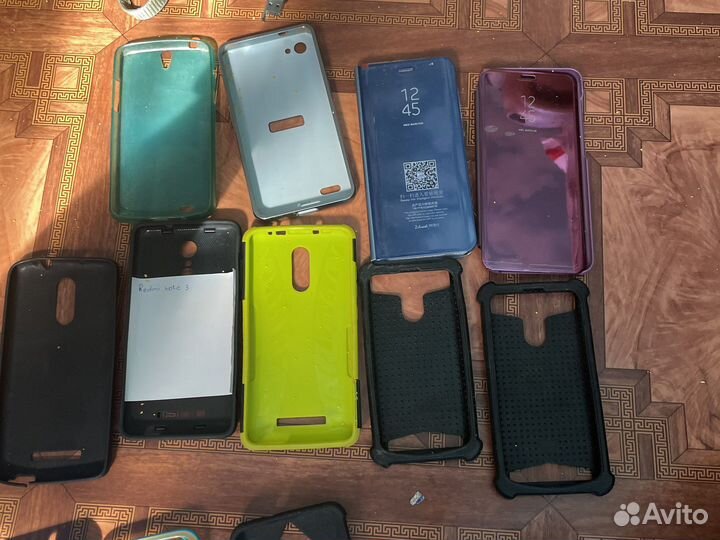 Чехлы на телефон