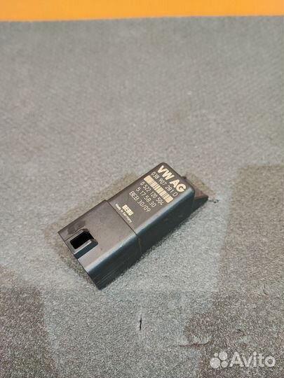 Реле свечей накала Volkswagen Tiguan 5N1