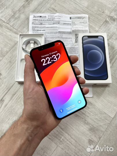 iPhone 12, 64 ГБ