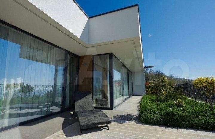 Дом 177 м² на участке 5 сот.