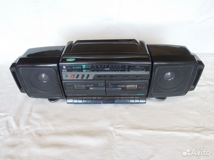 Музыкальный центр проигрыватель