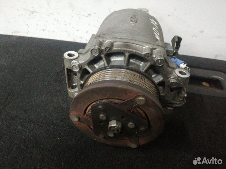 Компрессор кондиционера Mitsubishi Outlander Xl