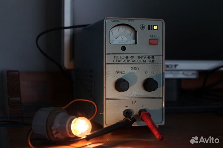 Лабораторный блок питания ипс-1