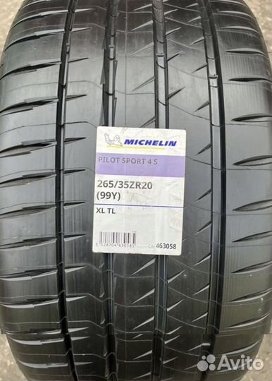 Michelin Pilot Sport 4 S 265/35 R20