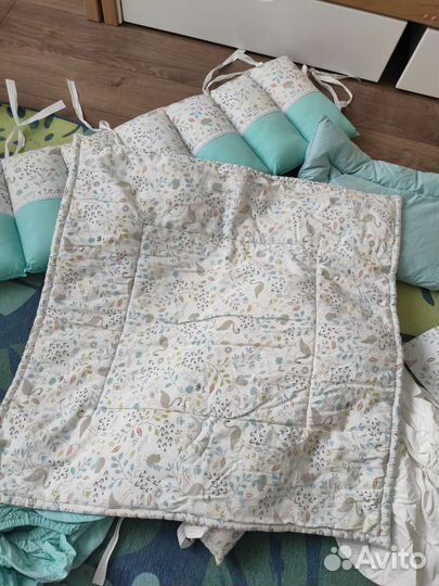 Комплект в детскую кроватку с бортиками