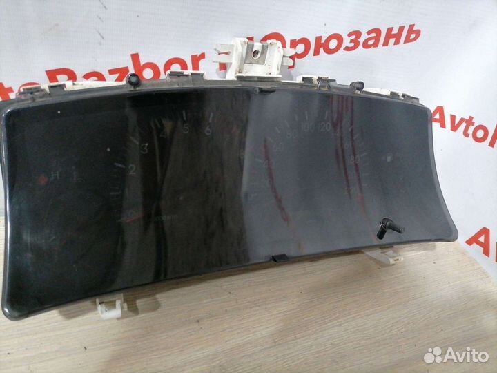 Щиток приборов Toyota Corolla E120 135т.км пробега