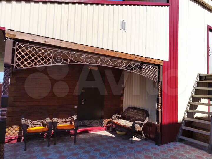 Дом 320 м² на участке 18 сот.