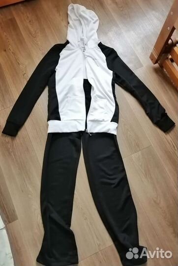 Костюм спортивный женский 44 размер