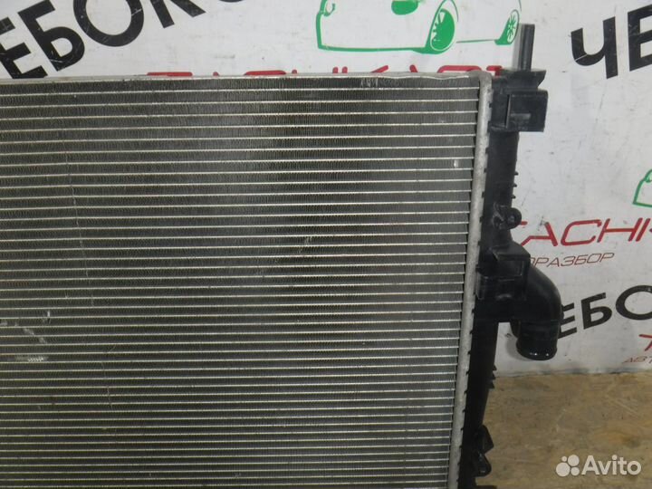 Радиатор охлаждения renault Duster Logan Largus
