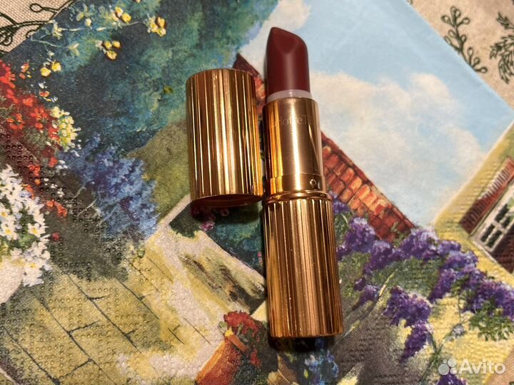 Матовая помада Charlotte Tilbury