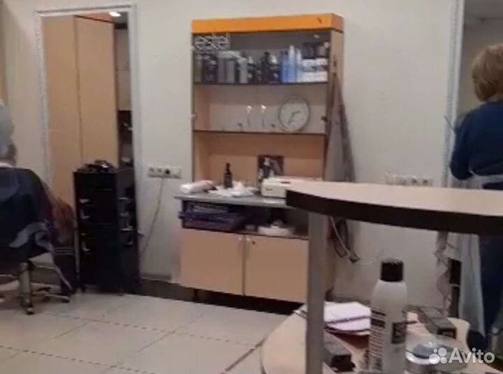 Аренда кресла парикмахера в салоне