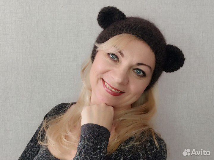 Повязка с ушками вязаная 