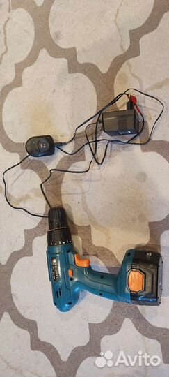 Шуруповерт bort 12в