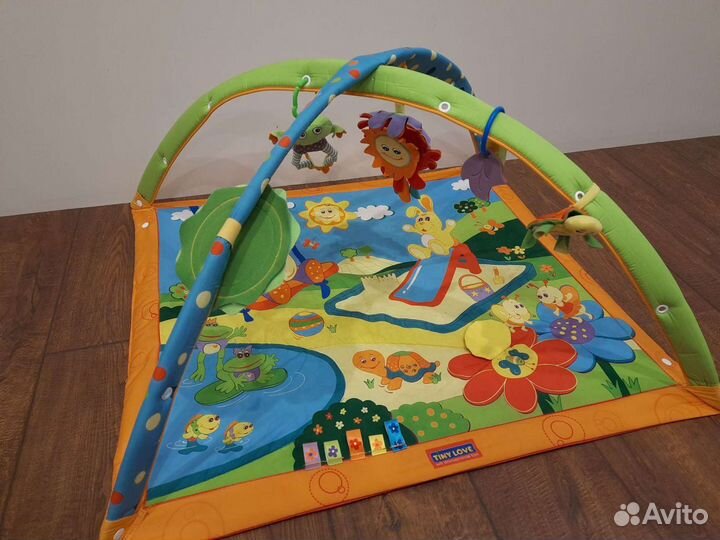 Развивающий коврик для малыша