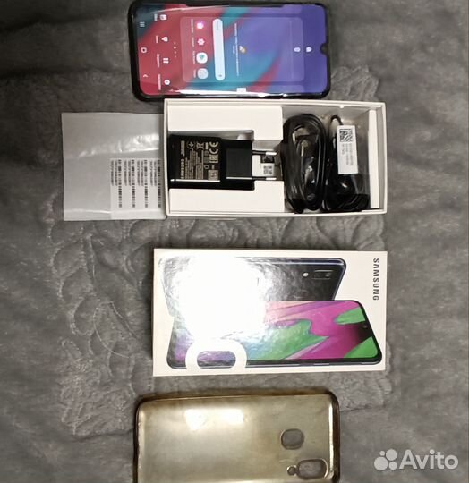 Samsung Galaxy A40, 4/64 ГБ