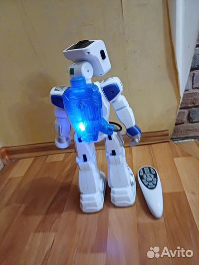 Радиоуправляемые робот