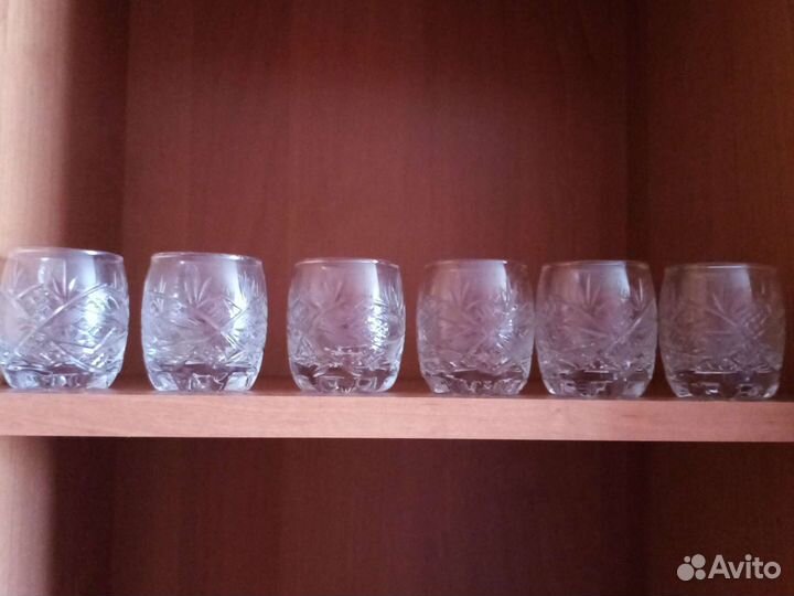 Хрустальные вазы, салатники, стопки