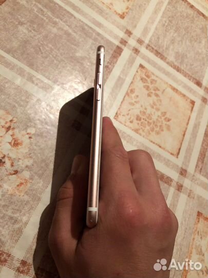 Телефон iPhone 6s