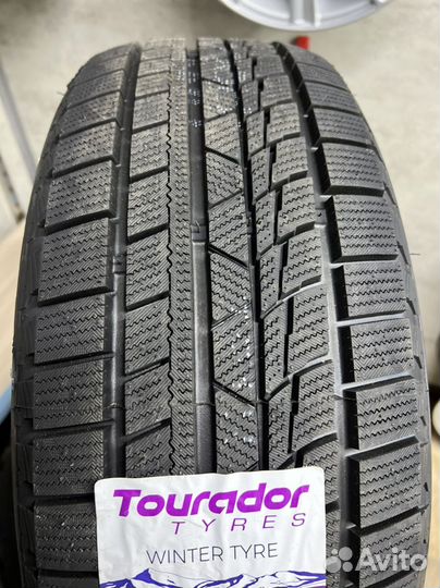 Tourador Winter Pro TSU2 215/55 R17