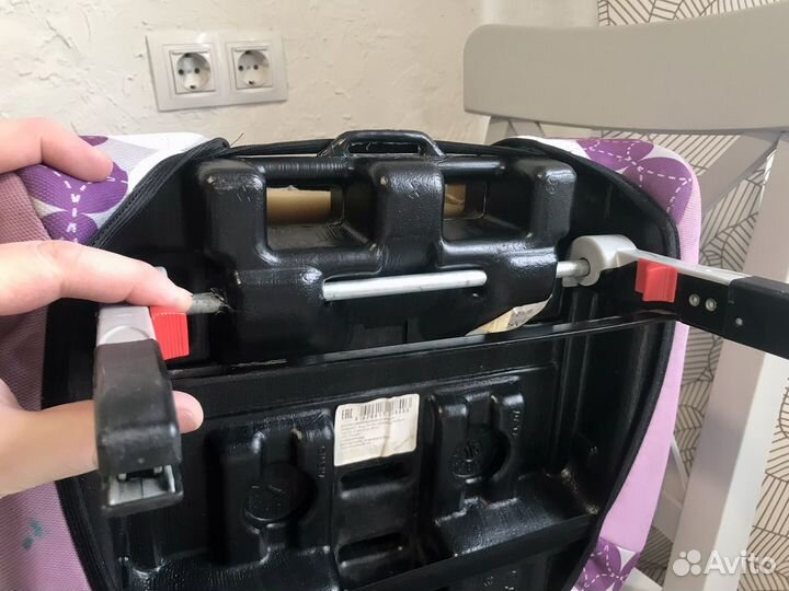 Детский бустер автомобильный isofix