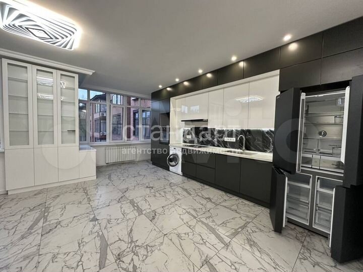 2-к. квартира, 97,4 м², 2/3 эт.