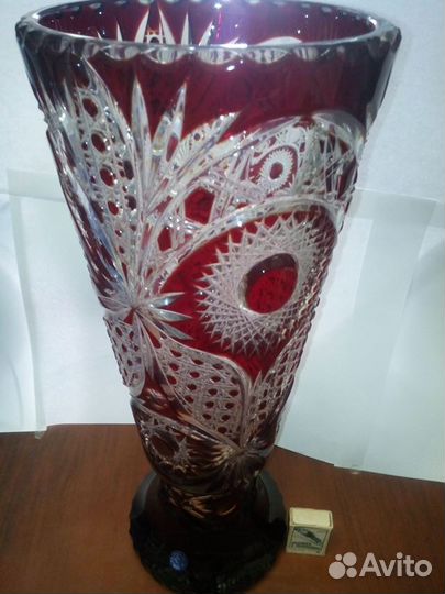Ваза хрустальная