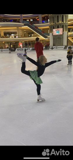 Тренер по фигурному катанию