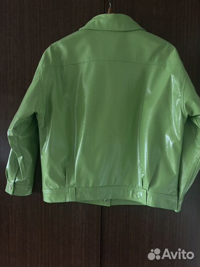 Куртка женская лаковая