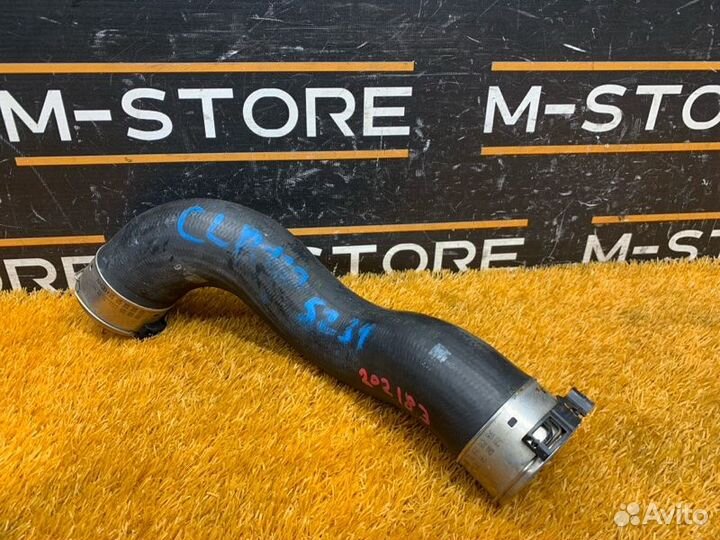 Патрубок интеркулера правый Mercedes-Benz
