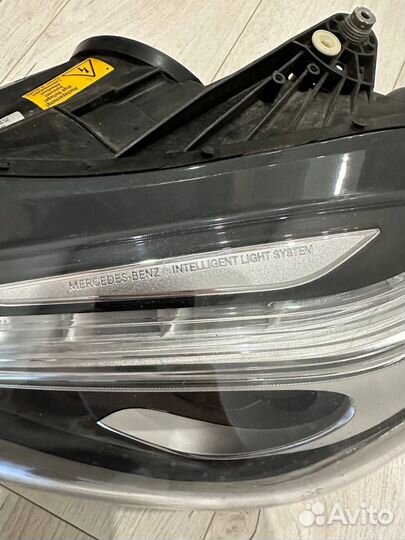 Фара Mercedes SL R231