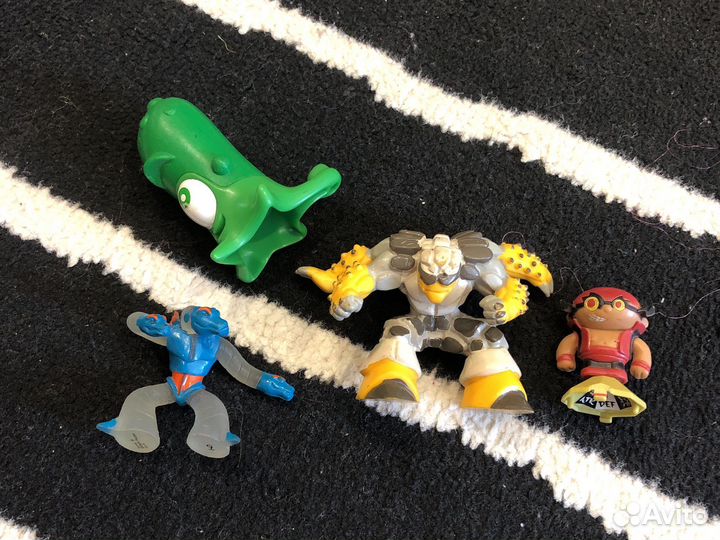Различные фигурки из мульт сериалов