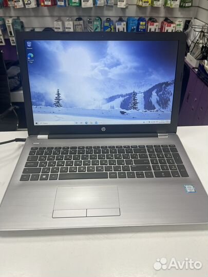 Ноутбук hp i3-6
