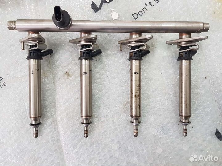 Топливная рампа Mercedes-Benz A2700701595