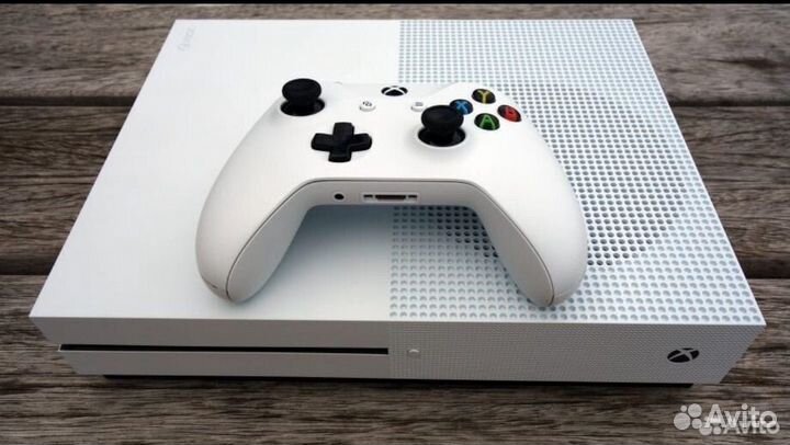 Xbox One s и куча игр - Xbox game pass Ultimate