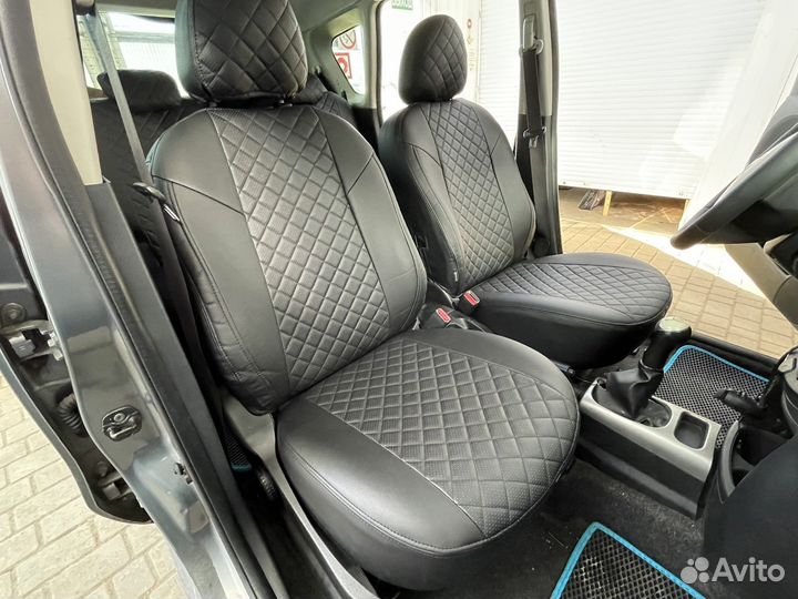 Авточехлы из экокожи в ромб на Nissan Note