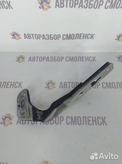 Петля капота левая Audi A6 C6 рестайлинг (2008—201