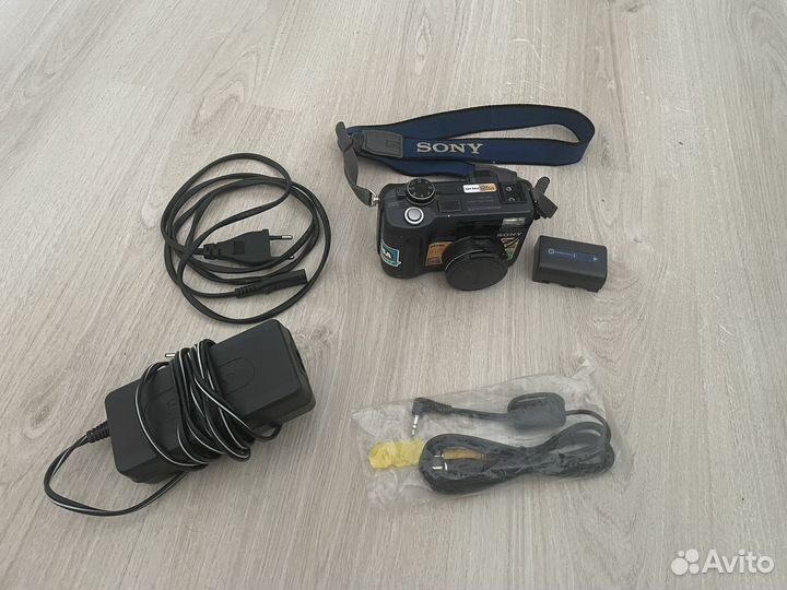 Sony cyber shot dsc-s85