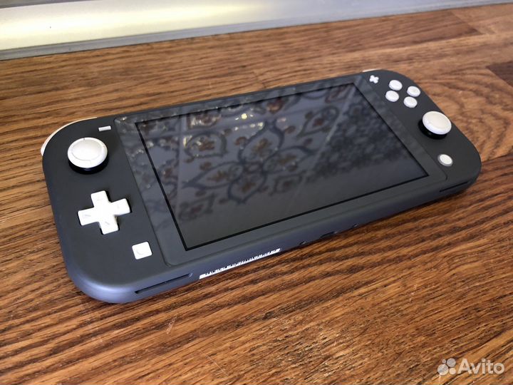 Sony playstation 4 и nintendo switch lite