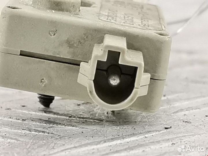 Усилитель антенны BMW 3 E90/E91/E92/E93 2005