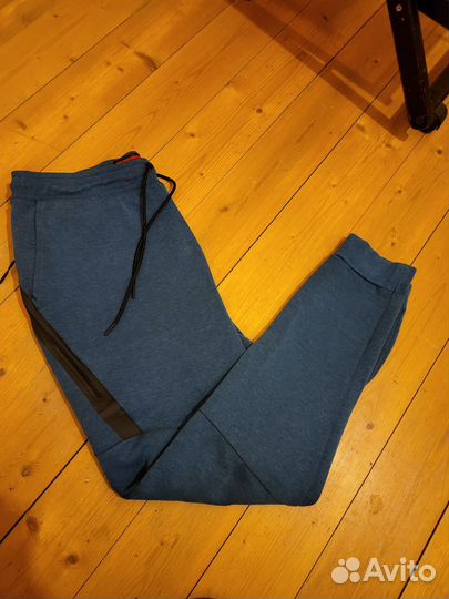 Nike tech fleece pants
